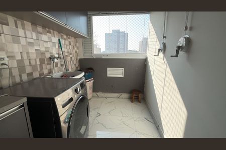 Apartamento à venda com 119m², 3 quartos e 2 vagas Apartamento à venda com 119m², 3 quartos e 2 vagasÁrea de Serviço
