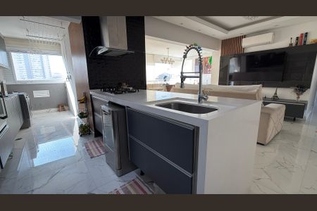 Apartamento à venda com 119m², 3 quartos e 2 vagas Apartamento à venda com 119m², 3 quartos e 2 vagasCozinha