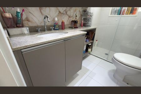 Apartamento à venda com 119m², 3 quartos e 2 vagas Apartamento à venda com 119m², 3 quartos e 2 vagasBanheiro da Suíte