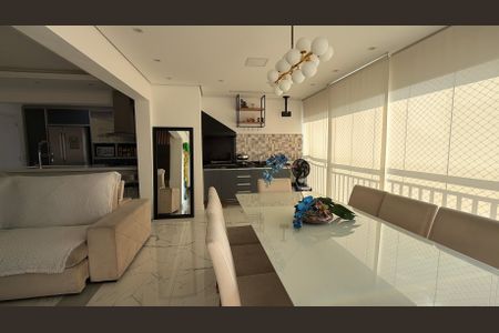 Apartamento à venda com 119m², 3 quartos e 2 vagas Apartamento à venda com 119m², 3 quartos e 2 vagasSacada