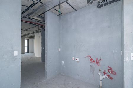 Apartamento à venda com 204m², 3 quartos e 3 vagas Apartamento à venda com 204m², 3 quartos e 3 vagasÁrea de Serviço