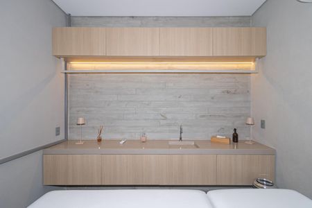 Apartamento à venda com 204m², 3 quartos e 3 vagas Apartamento à venda com 204m², 3 quartos e 3 vagasÁrea comum - Sala de Massagem
