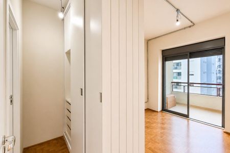 Apartamento para alugar com 57m², 1 quarto e sem vaga Apartamento para alugar com 57m², 1 quarto e sem vagaDormitório - Closet