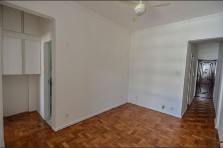 Sala de apartamento para alugar com 2 quartos, 50m² em Vila Isabel, Rio de Janeiro