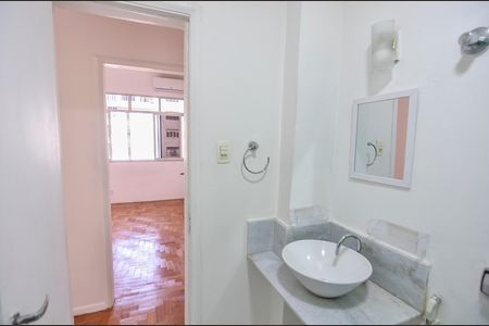Apartamento para alugar com 50m², 2 quartos e sem vagaBanheiro