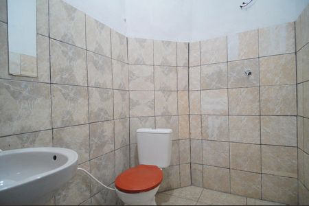 banheiro de kitnet/studio para alugar com 1 quarto, 40m² em Pasqualini, Sapucaia do Sul