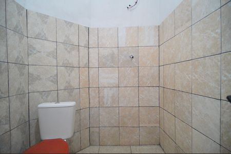 banheiro de kitnet/studio para alugar com 1 quarto, 40m² em Pasqualini, Sapucaia do Sul