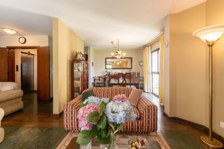 Apartamento à venda com 216m², 4 quartos e 3 vagas