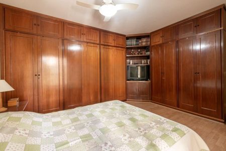 Apartamento à venda com 216m², 4 quartos e 3 vagas