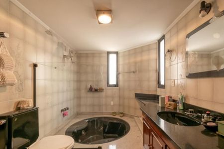 Apartamento à venda com 216m², 4 quartos e 3 vagas