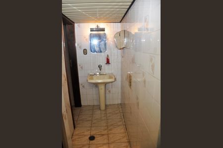Banheiro externo de casa à venda com 4 quartos, 342m² em Vila Pirituba, São Paulo