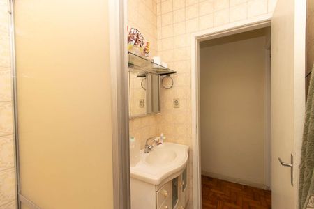 Casa à venda com 125m², 4 quartos e 2 vagas Casa à venda com 125m², 4 quartos e 2 vagasBanheiro Social