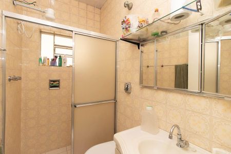 Casa à venda com 125m², 4 quartos e 2 vagas Casa à venda com 125m², 4 quartos e 2 vagasBanheiro Social
