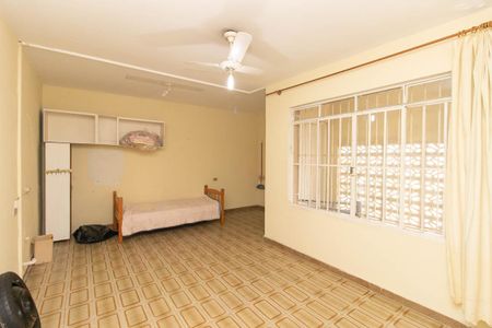 Casa à venda com 125m², 4 quartos e 2 vagas Casa à venda com 125m², 4 quartos e 2 vagasQuarto 4