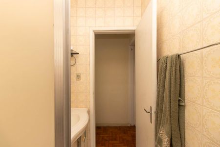 Casa à venda com 125m², 4 quartos e 2 vagas Casa à venda com 125m², 4 quartos e 2 vagasBanheiro Social