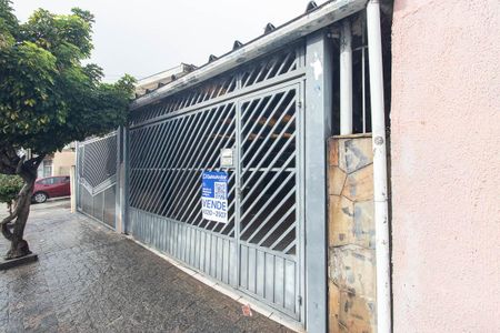 Casa à venda com 125m², 4 quartos e 2 vagas Casa à venda com 125m², 4 quartos e 2 vagasFachada