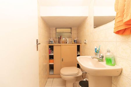 Casa à venda com 125m², 4 quartos e 2 vagas Casa à venda com 125m², 4 quartos e 2 vagasLavabo