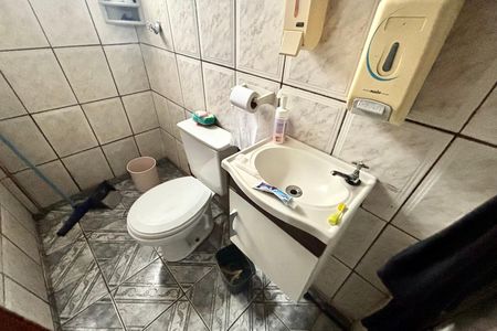 Banheiro de apartamento para alugar com 2 quartos, 45m² em Jardim Nélia, Ferraz de Vasconcelos
