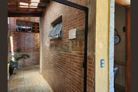 Casa à venda com 120m², 3 quartos e 2 vagas