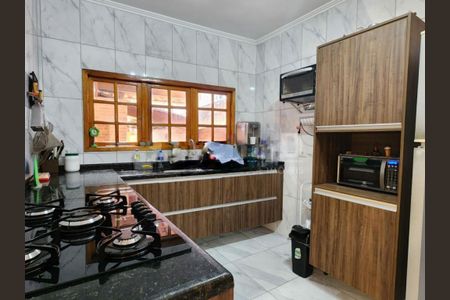 Casa à venda com 3 quartos, 120m² em Campo Grande, São Paulo