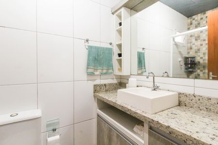 Casa de condomínio à venda com 80m², 2 quartos e 2 vagas Casa de condomínio à venda com 80m², 2 quartos e 2 vagasBanheiro