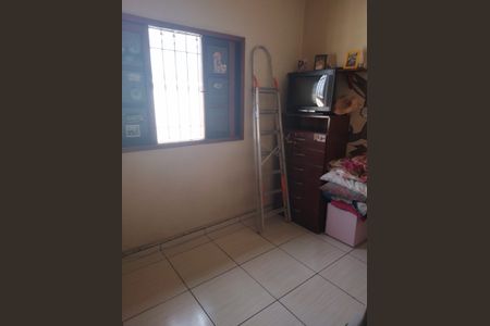 Quarto de casa para alugar com 2 quartos, 137m² em Parque Pinheiros, Taboão da Serra