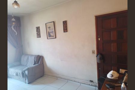 Sala de casa para alugar com 2 quartos, 137m² em Parque Pinheiros, Taboão da Serra