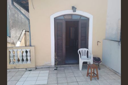 Casa para alugar com 137m², 2 quartos e 2 vagas Casa para alugar com 137m², 2 quartos e 2 vagasÁrea externa