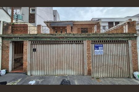 Casa para alugar com 70m², 2 quartos e 1 vaga Casa para alugar com 70m², 2 quartos e 1 vagaFachada