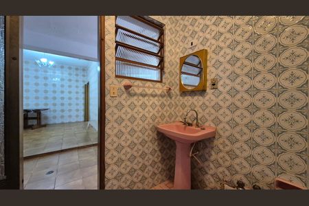 Casa para alugar com 70m², 2 quartos e 1 vaga Casa para alugar com 70m², 2 quartos e 1 vagaBanheiro