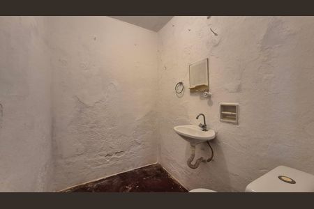 Casa para alugar com 70m², 2 quartos e 1 vaga Casa para alugar com 70m², 2 quartos e 1 vagaBanheiro 2