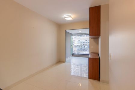 Apartamento para alugar com 70m², 2 quartos e 1 vagaSala