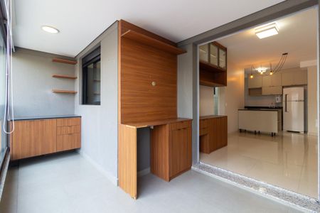 Apartamento para alugar com 70m², 2 quartos e 1 vagaSala