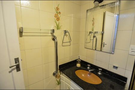 Apartamento para alugar com 115m², 3 quartos e 1 vaga Apartamento para alugar com 115m², 3 quartos e 1 vagaBanheiro da Suíte