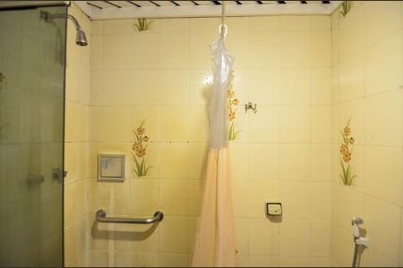 Apartamento para alugar com 115m², 3 quartos e 1 vaga Apartamento para alugar com 115m², 3 quartos e 1 vagaBanheiro da Suíte