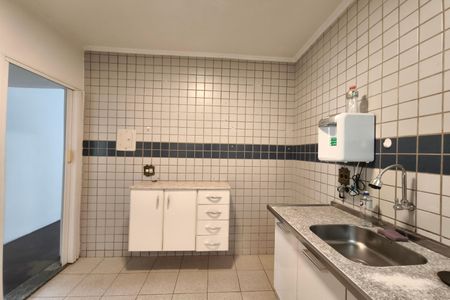 Cozinha de apartamento à venda com 2 quartos, 60m² em Jardim Pauliceia, Campinas