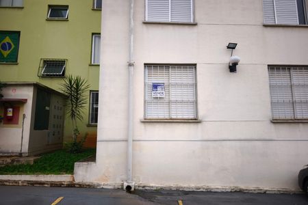 PLACA INSTALADA NO IMÓVEL de apartamento à venda com 2 quartos, 60m² em Jardim Pauliceia, Campinas