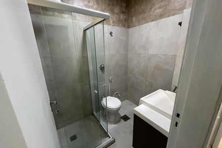Casa para alugar com 70m², 2 quartos e 1 vaga Casa para alugar com 70m², 2 quartos e 1 vagaBanheiro