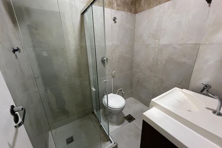 Casa para alugar com 70m², 2 quartos e 1 vaga Casa para alugar com 70m², 2 quartos e 1 vagaBanheiro