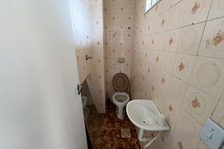 Casa para alugar com 70m², 2 quartos e 1 vaga Casa para alugar com 70m², 2 quartos e 1 vagaBanheiro de serviço