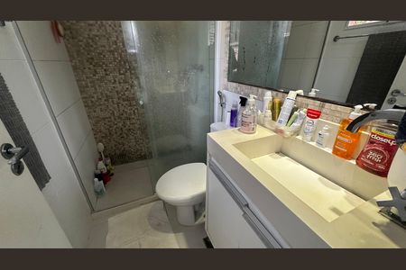 Casa de condomínio à venda com 85m², 3 quartos e 2 vagasBanheiro do Quarto 1