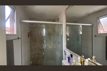 Casa de condomínio à venda com 85m², 3 quartos e 2 vagasBanheiro do Quarto 1
