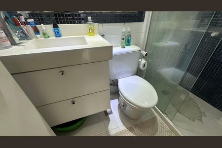 Casa de condomínio à venda com 85m², 3 quartos e 2 vagasBanheiro