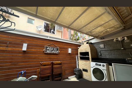 Casa de condomínio à venda com 85m², 3 quartos e 2 vagasÁrea de Serviço