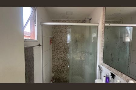 Casa de condomínio à venda com 85m², 3 quartos e 2 vagasBanheiro do Quarto 1