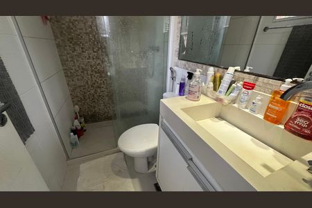 Casa de condomínio à venda com 85m², 3 quartos e 2 vagasBanheiro do Quarto 1