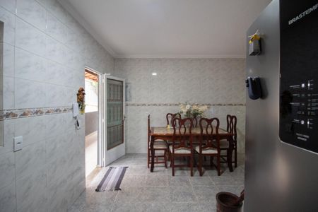 Casa à venda com 360m², 3 quartos e 4 vagas Casa à venda com 360m², 3 quartos e 4 vagasCozinha