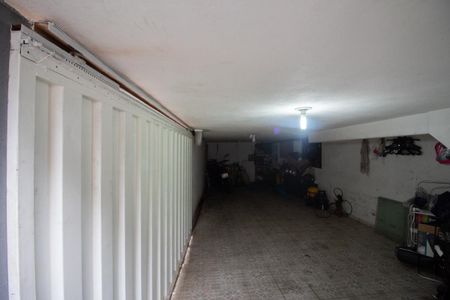 Casa à venda com 360m², 3 quartos e 4 vagas Casa à venda com 360m², 3 quartos e 4 vagasGaragem