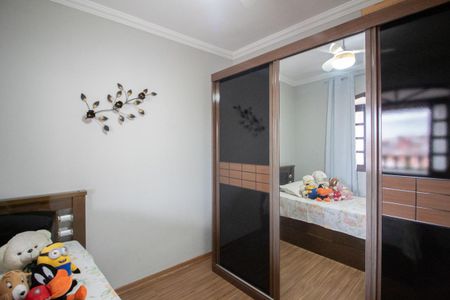 Casa à venda com 360m², 3 quartos e 4 vagas Casa à venda com 360m², 3 quartos e 4 vagasQuarto 2