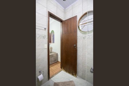 Casa à venda com 360m², 3 quartos e 4 vagas Casa à venda com 360m², 3 quartos e 4 vagasBanheiro Social